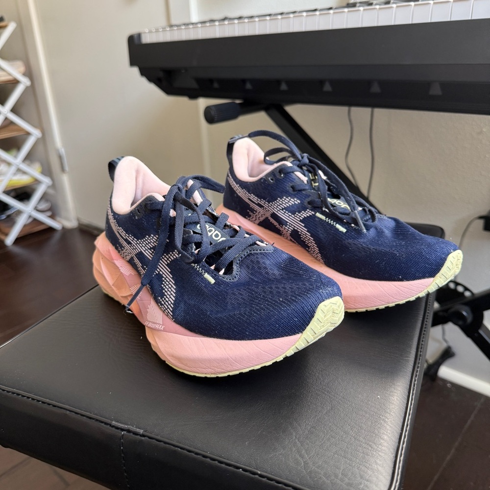 ASICS Novablast 5 Running Shoes